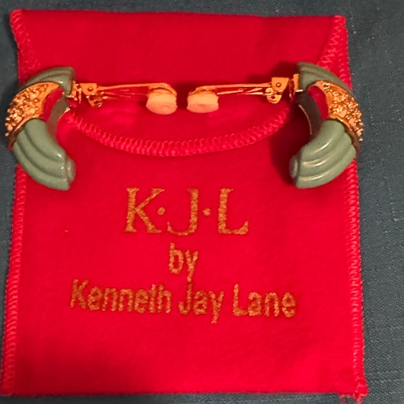 Kenneth Jay Lane Gold and Blue Faux Turquoise Clip On Earrings - Picture 6 of 10
